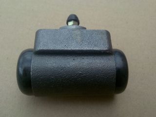 wheel brake cylinder Chevy Pick Up K30