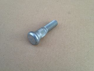 wheel stud front axle Chevy Pick Up K30