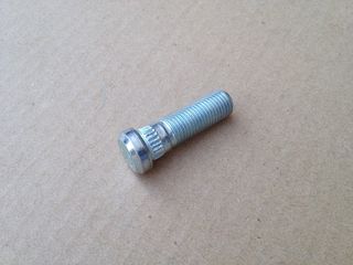 wheel stud rear axle Chevy Blazer K5