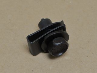 Schraube mit Federmutter Kotflügel Chevy K30 K5