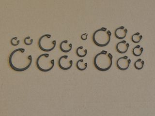 C-clip / snap ring assortment SAE 18 pieces bright steel