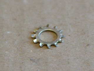 Rondelle dentée en pouce 1/4" galvanisé jaune