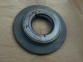 shaft seal front axle outside complete Reo 2.5 ton M35